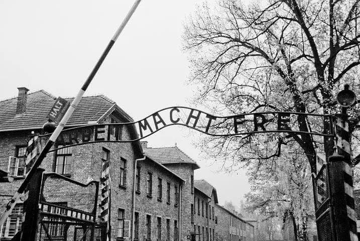 Brama Auschwitz gdzie jest - odkryj miejsce z napisem Arbeit Macht Frei Brama Auschwitz gdzie jest - odkryj miejsce z napisem Arbeit Macht Frei